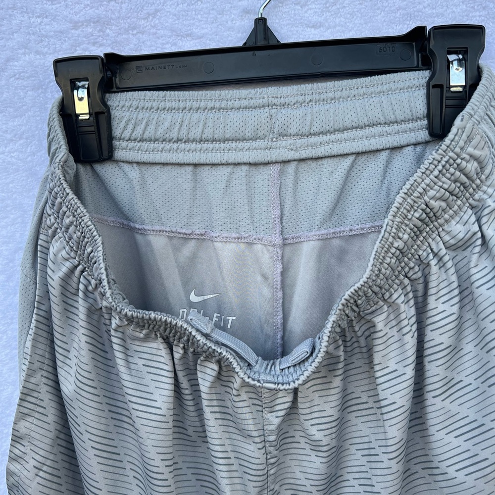 Athletics nike short. Worn a few times but it’s in good conditions